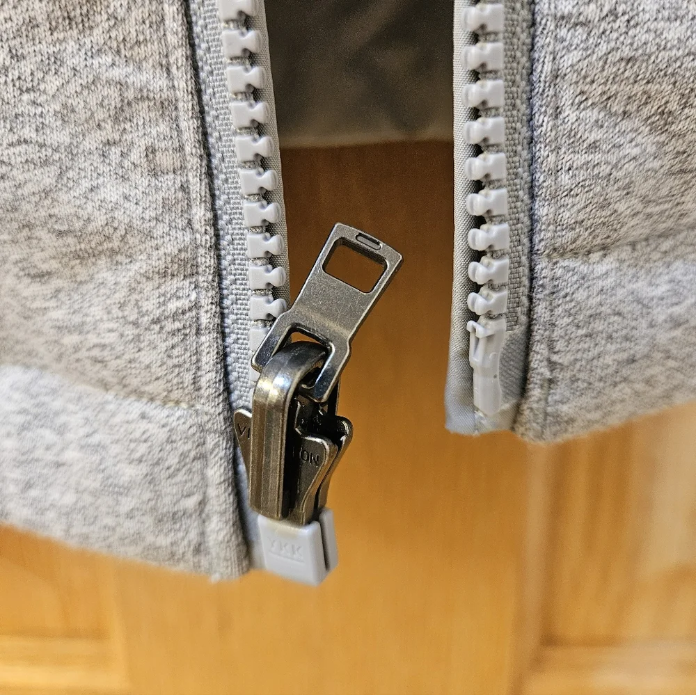 Uniqlo Reversible Jacket - Picture 4 of 7